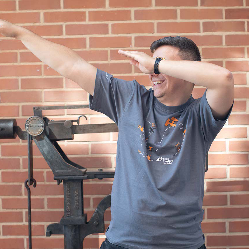 1064 cn1 4369 koszulka www